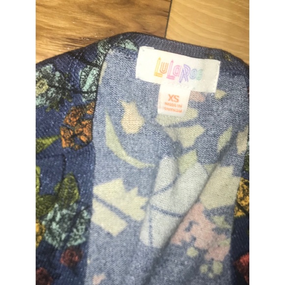 LuLaRoe Sarah Duster Sweater - Picture 2 of 2